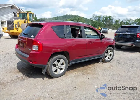 2011 Jeep Compass z USA, uszkodzony, nr VIN 1J4NF1FB6BD135752